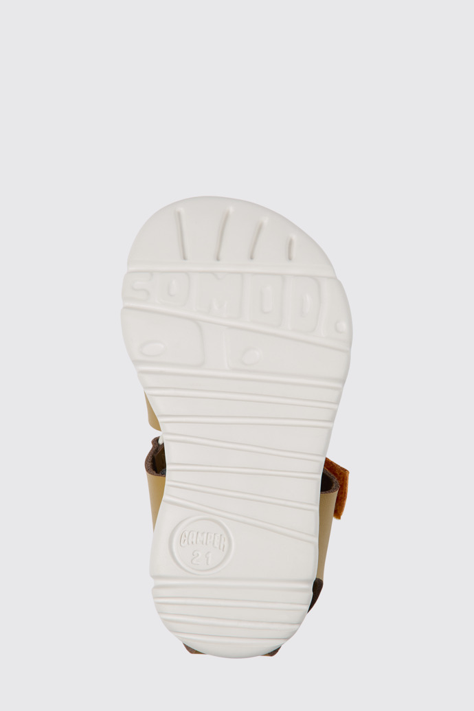 The sole of Oruga Brown leather sandals
