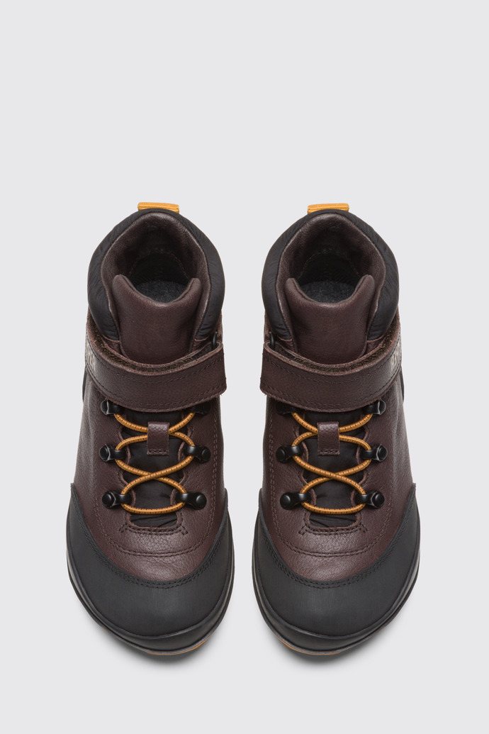 Overhead view of Peu Pista Waterproof brown ankle boot for boys