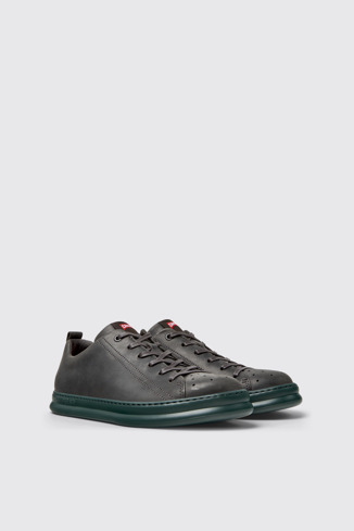 Runner Baskets en nubuck gris pour homme.