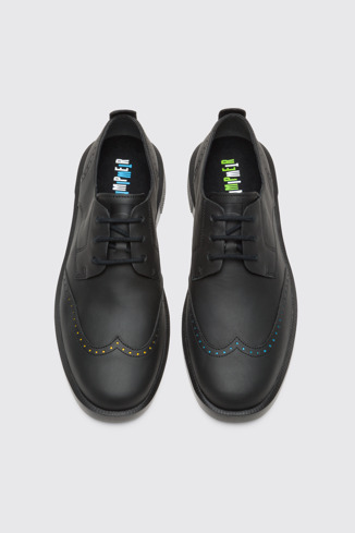 Overhead view of Twins Black shoe for men