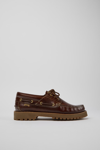 Side view of Nautico Brown boat shoe for men