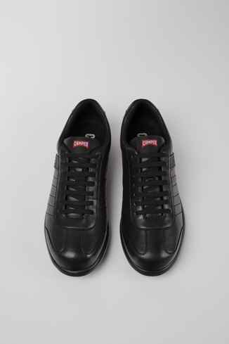 Pelotas XLite Erkek için siyah deri ayakkabı modelin üstten görünümü