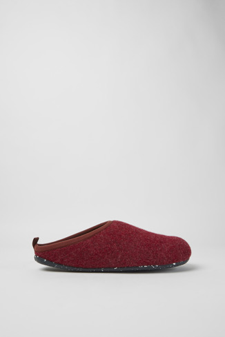 Side view of Wabi Burgundy wool men’s slippers