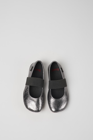 Overhead view of Right Metallic grey leather ballerinas for kids