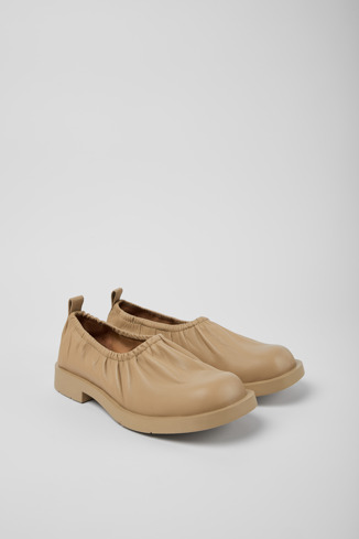 Front view of MIL 1978 Beige leather ballerinas