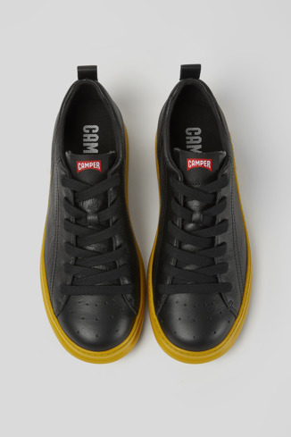 Alternative image of K100226-080 - Runner - Black leather sneakers