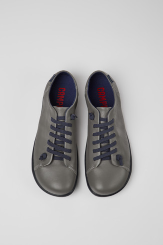 Alternative image of K100249-036 - Peu - Sapatos em couro cinzentos para homem