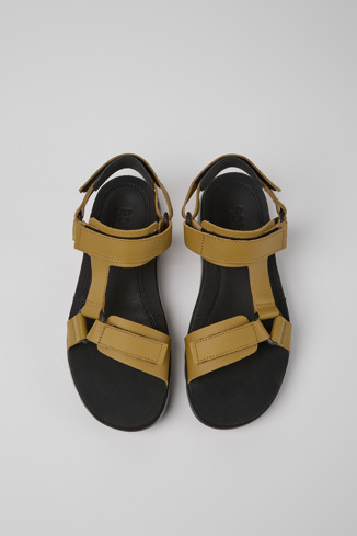 Overhead view of Oruga Brown leather sandals for men