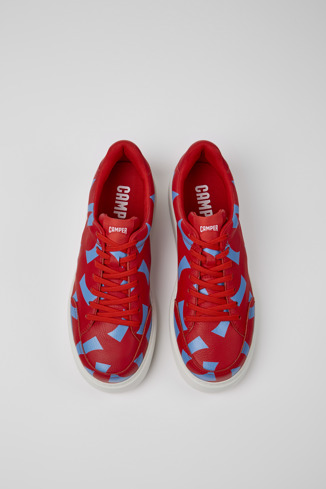 Alternative image of K100841-005 - Runner K21 - Rood met blauwe herensneakers met print