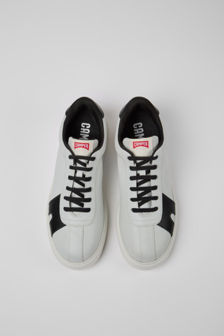 Alternative image of K100874-001 - Runner K21 MIRUM® - Sneaker da uomo bianca e nera