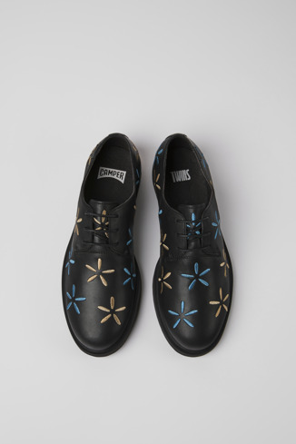 K200685-026 - Twins - Zapatos negros de piel para mujer