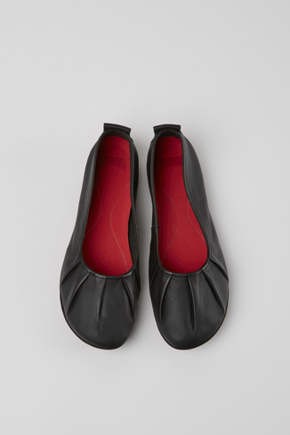 Alternative image of K201364-005 - Right - Black leather ballerina flats for women