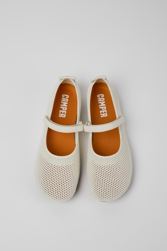Alternative image of K201402-001 - Right - Chaussures en TENCEL® et cuir blancs pour femme