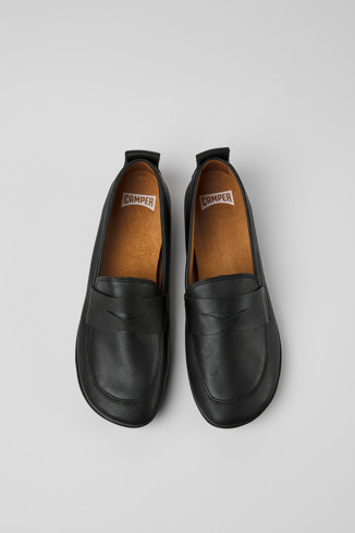 Alternative image of K201421-007 - Right - Zapatos negros de piel para mujer