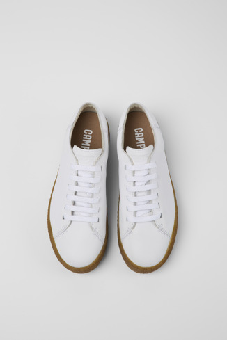 Overhead view of Peu Terreno White leather shoes for women