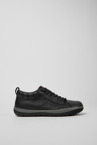 Side view of Peu Pista Black leather shoes for men