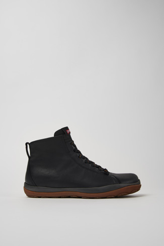 Side view of Peu Pista Black leather ankle boots for men