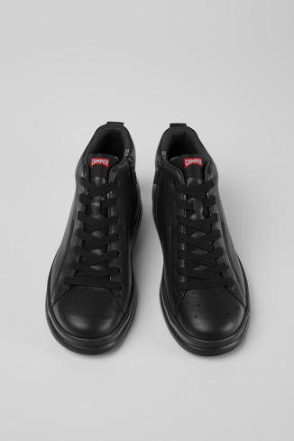 Alternative image of K300418-001 - Runner - Black leather sneakers
