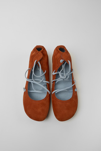 Alternative image of K400194-025 - Right - Zapatos de nobuk rojos y azules para mujer