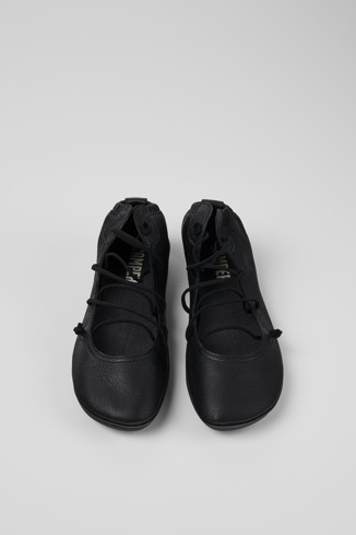 Right Sapatos em couro pretos para mulher
