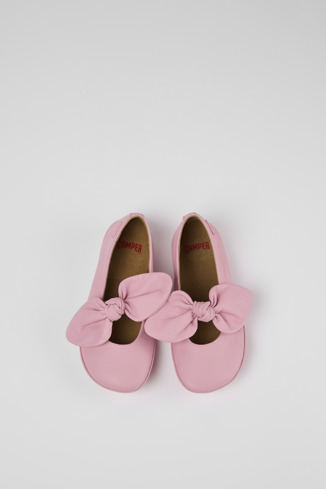 Right Różowe skórzane buty Mary Jane