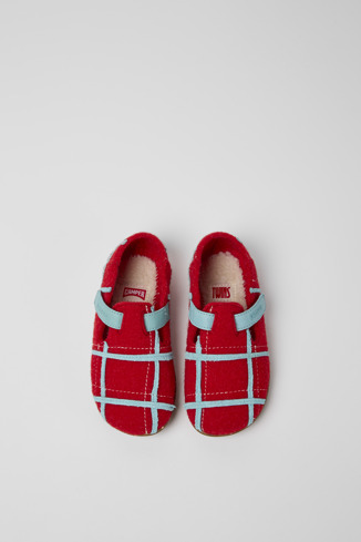 Overhead view of Twins Red natural wool slippers