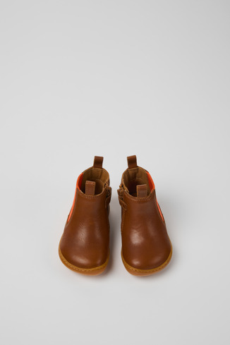 Overhead view of Peu Brown leather boots for kids