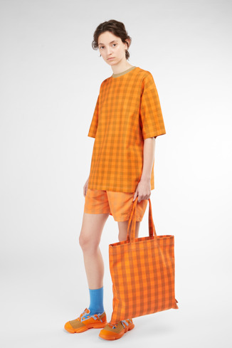 Alternative image of KB00102-003 - ConMigo - Bolsa tote cor de laranja e bege