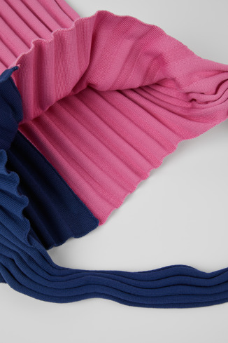 Close-up view of Knit TENCEL® Blue and pink TENCEL® Lyocell knit bag