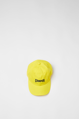 Cap Gorra de color groc amb el logotip de Camper