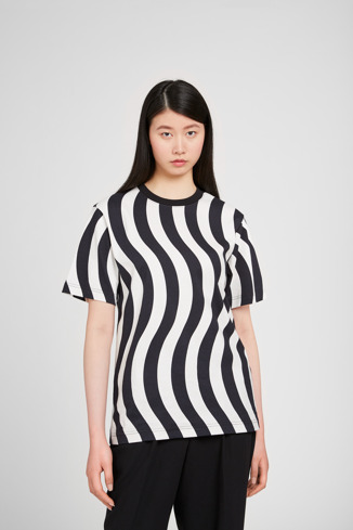 KU10028-001 - T-Shirt - Black and white organic cotton T-shirt
