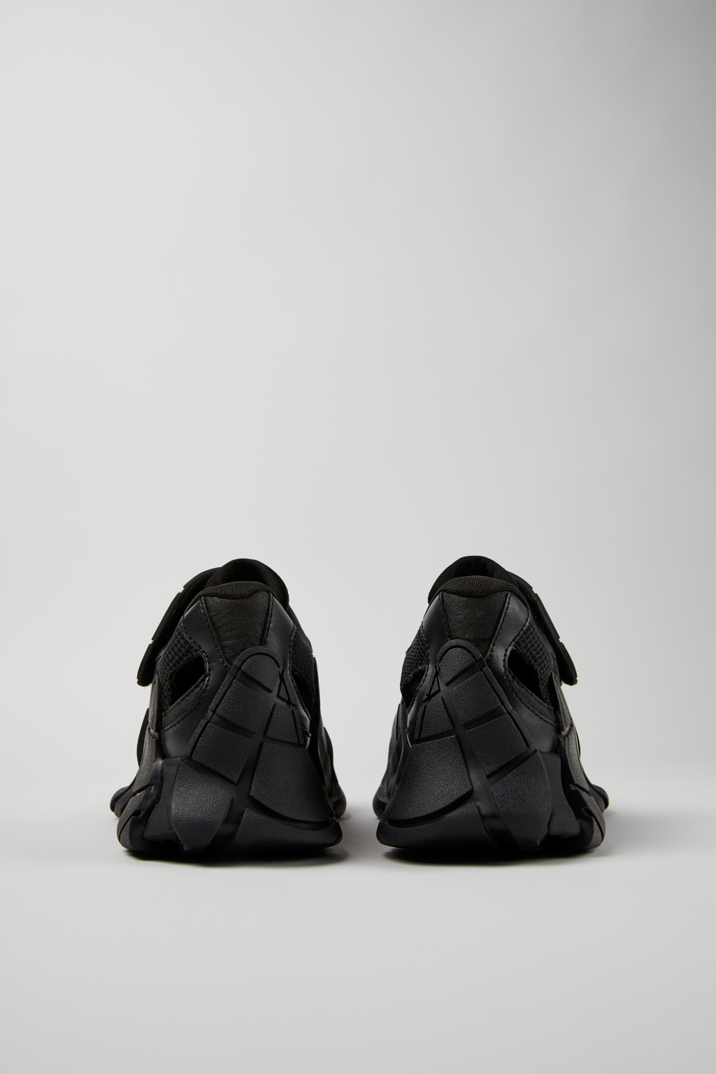 Tormenta Black Sneakers for Unisex - Spring/Summer