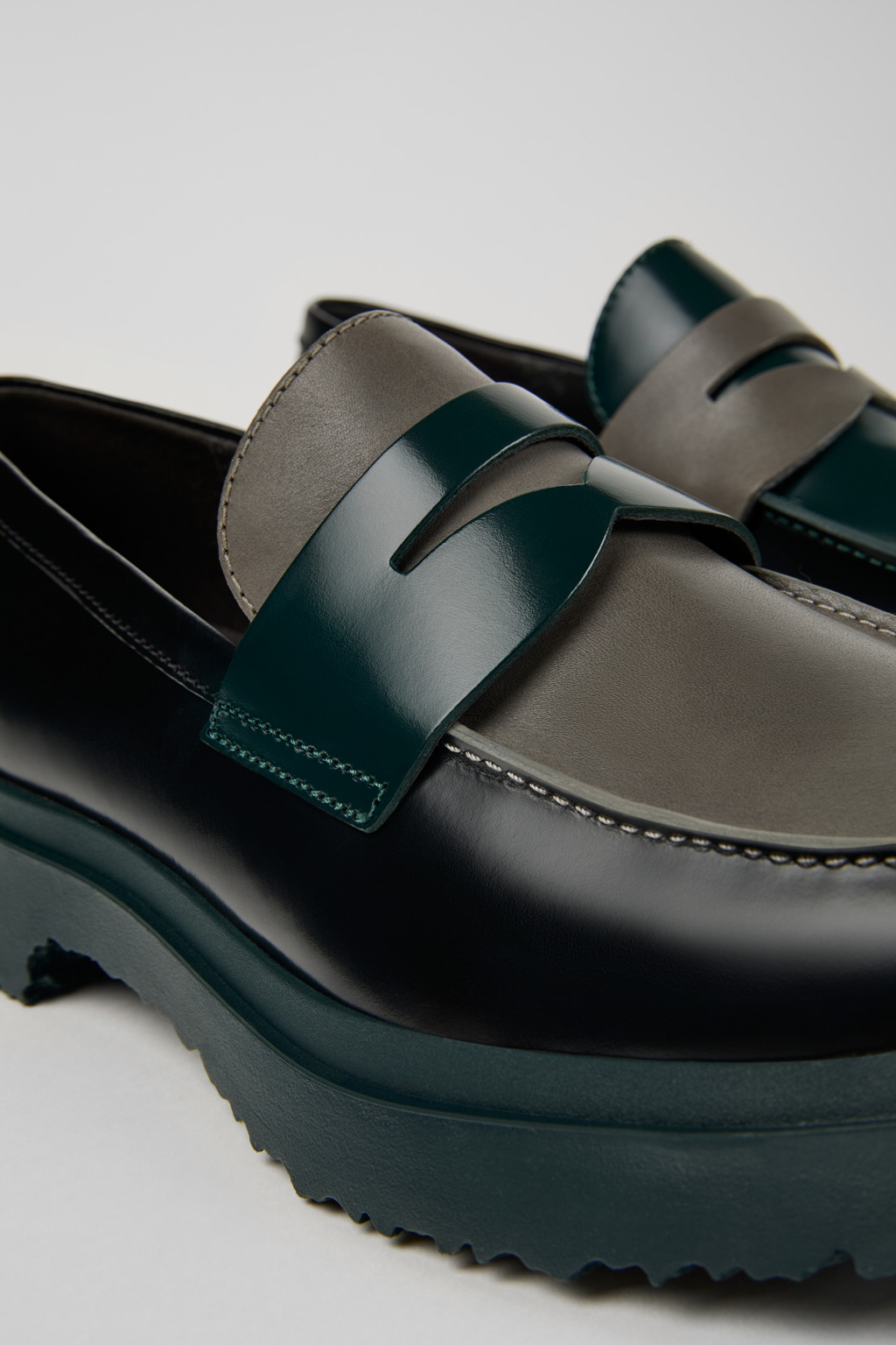 CAMPER｜LOAFERS (Twins (K100633-021)) Twins Black Formal Shoes for Men - Spring/Summer collection