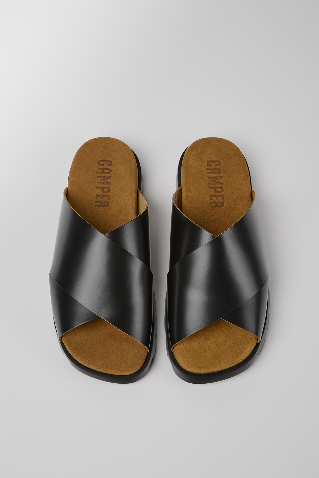 ゆ*ず様 CamperLab Brutus サンダル 26.5〜27.5cm相当 CamperLab Brutus サンダル | ブラック | FARFETCH JP