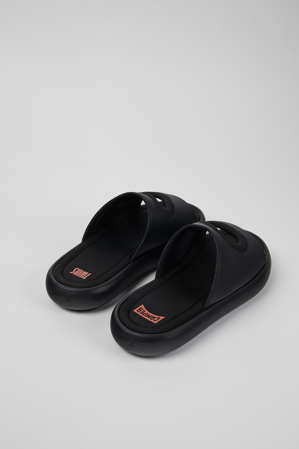 CAMPERのサンダル SUMMER RECOMMEND <br>秋まで使える万能アイテム | Topics