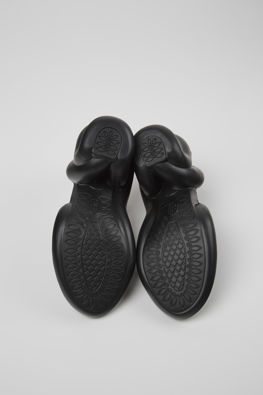 KOBARAH Black Sandals for Women - Fall/Winter collection - Camper