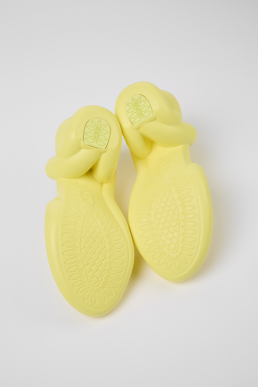 サンダル・ミュール CAMPER Women Sandals K200155 KOBARAH 043 Yellow Kobarah Yellow Sandals for Women - Spring/Summer collection