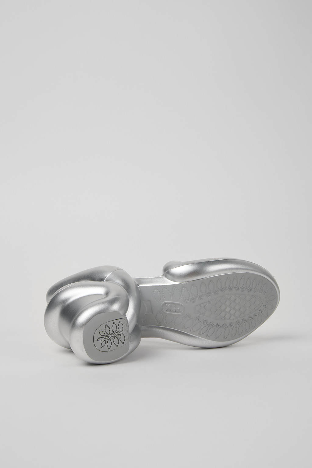 カンペール　KOBARAH サンダル　シルバー カンペール CAMPER KOBARAH FLAT / サンダル （シルバー） -waja