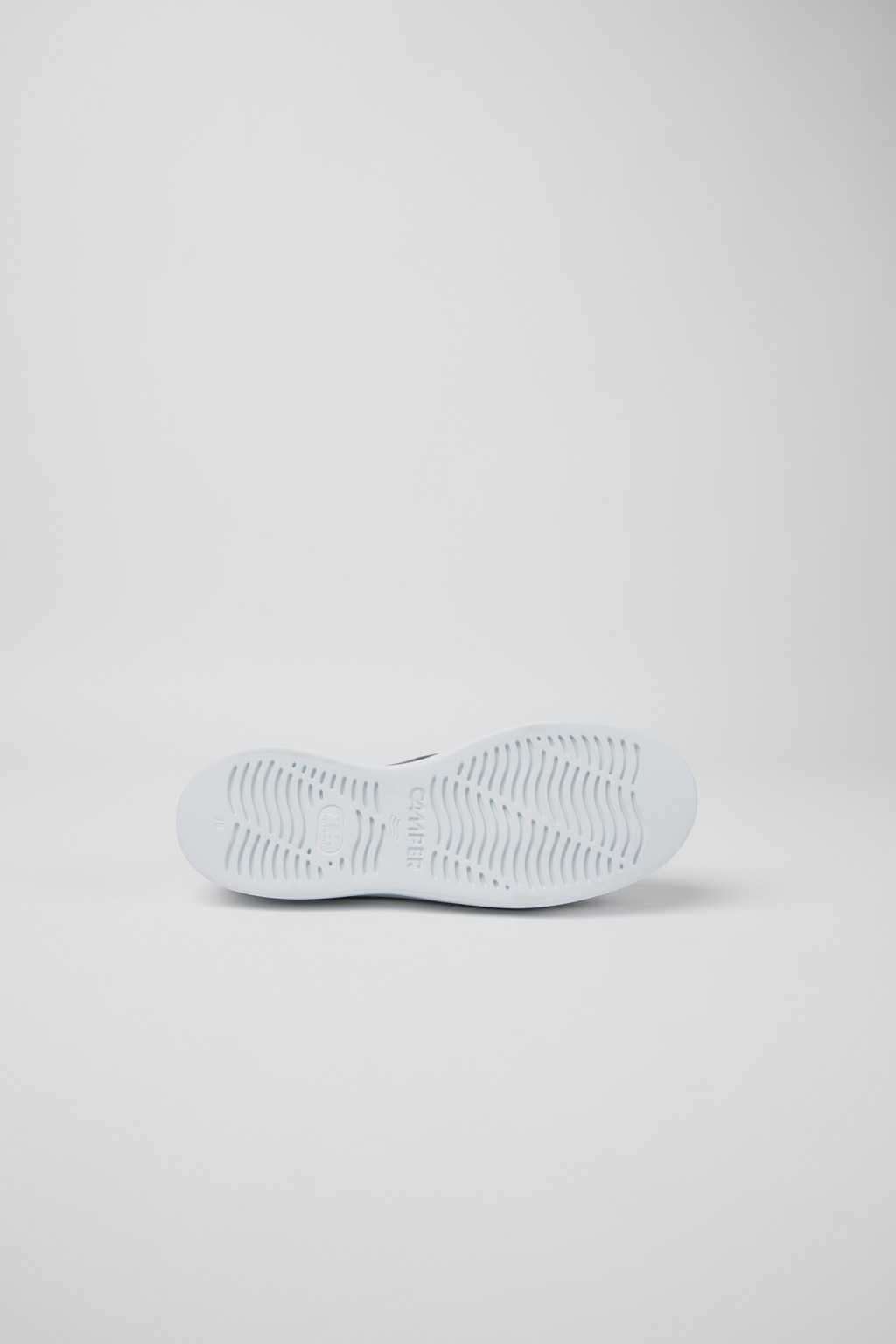 人気デザイン 未使用級 カンペール【41】ランナー 完売品 牛革 スニーカー 白 White Label | Topics | Camper（カンペール）日本公式サイト