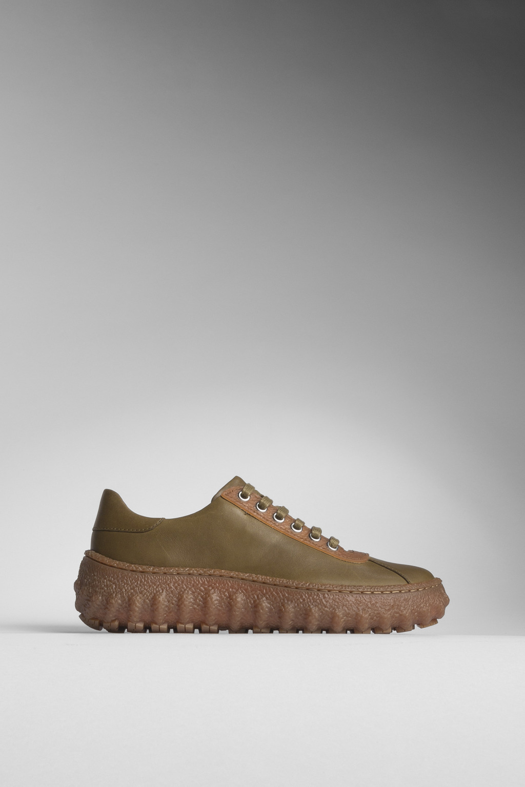 スニーカー CAMPER Woman Sneakers Brown 27205-288 PELOTAS 0 Ground Green Casual for Women - Spring/Summer collection