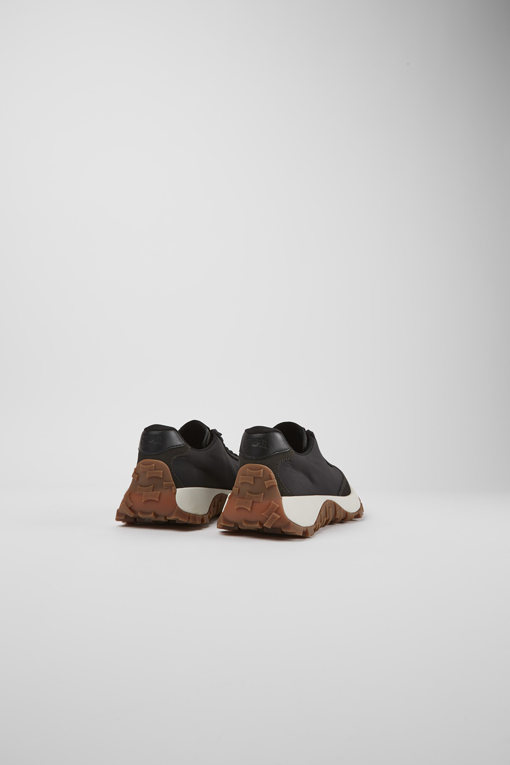 ★送料無料★CAMPER WOMENS DRIFT VIBRAM SNEAKERS K201462-030 Drift Trail Black Sneakers for Women - Spring/Summer