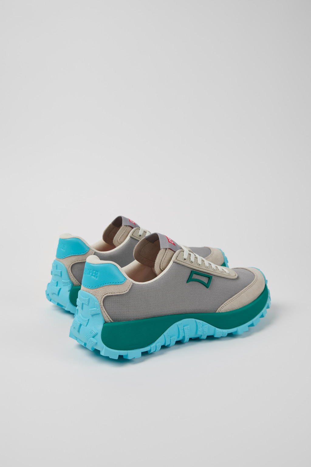 スニーカー CAMPER Woman Sneakers Grey K201462-041 DRIFT TRAIL VIBRAM 0 Drift Trail Grey Sneakers for Women - Spring/Summer