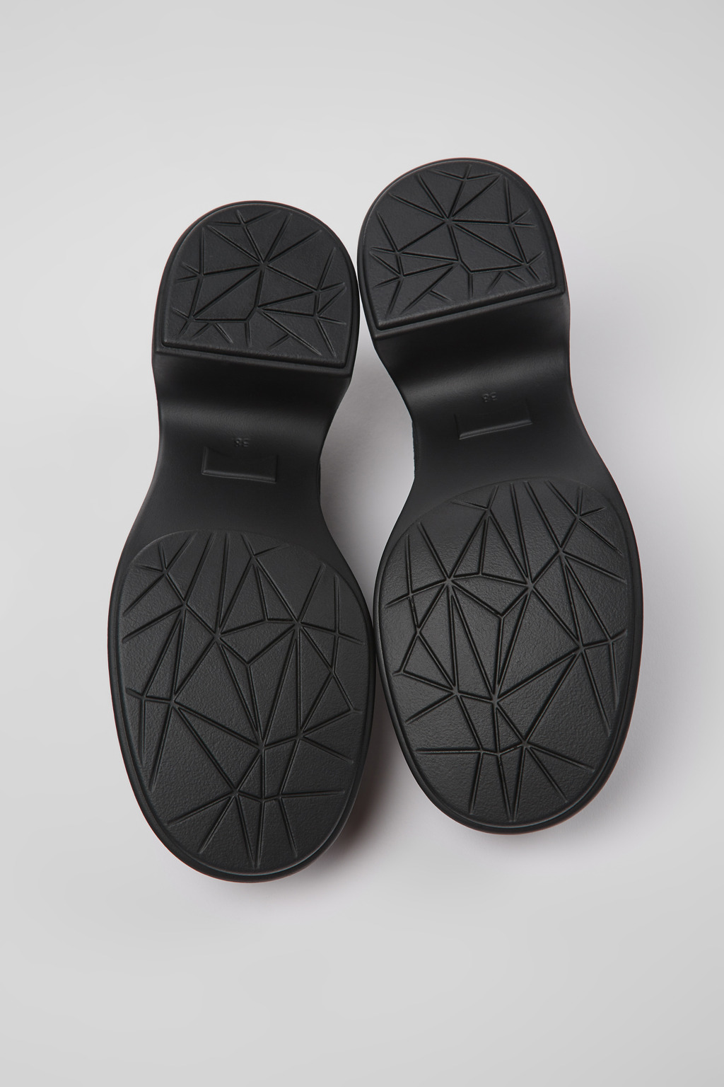【美品✨】Camper THELMA ローファー　厚底　牛革　ブラック　23.5 Thelma Black Formal Shoes for Women - Spring/Summer