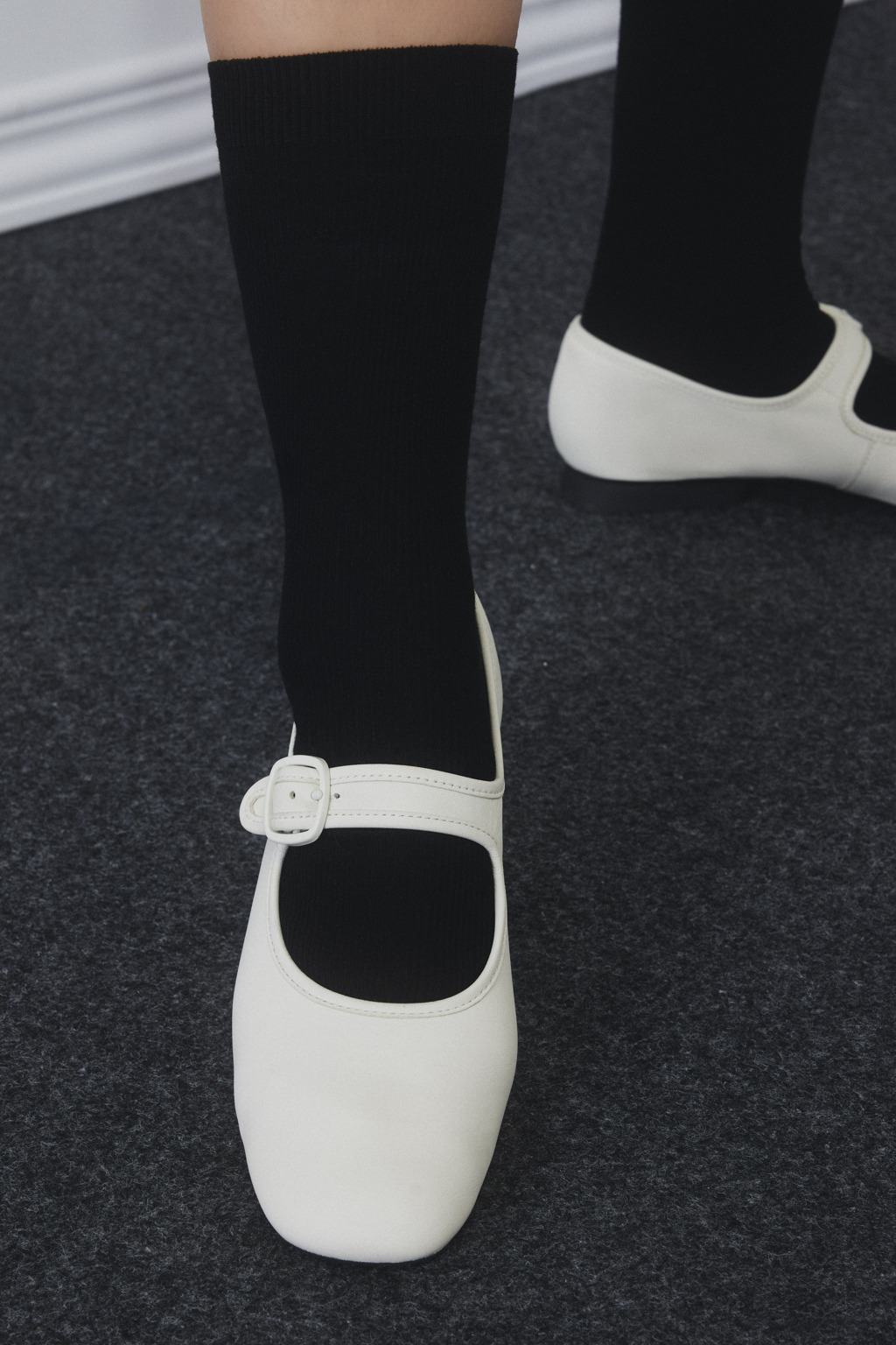 Casi Casi White Formal Shoes for Women - Spring/Summer