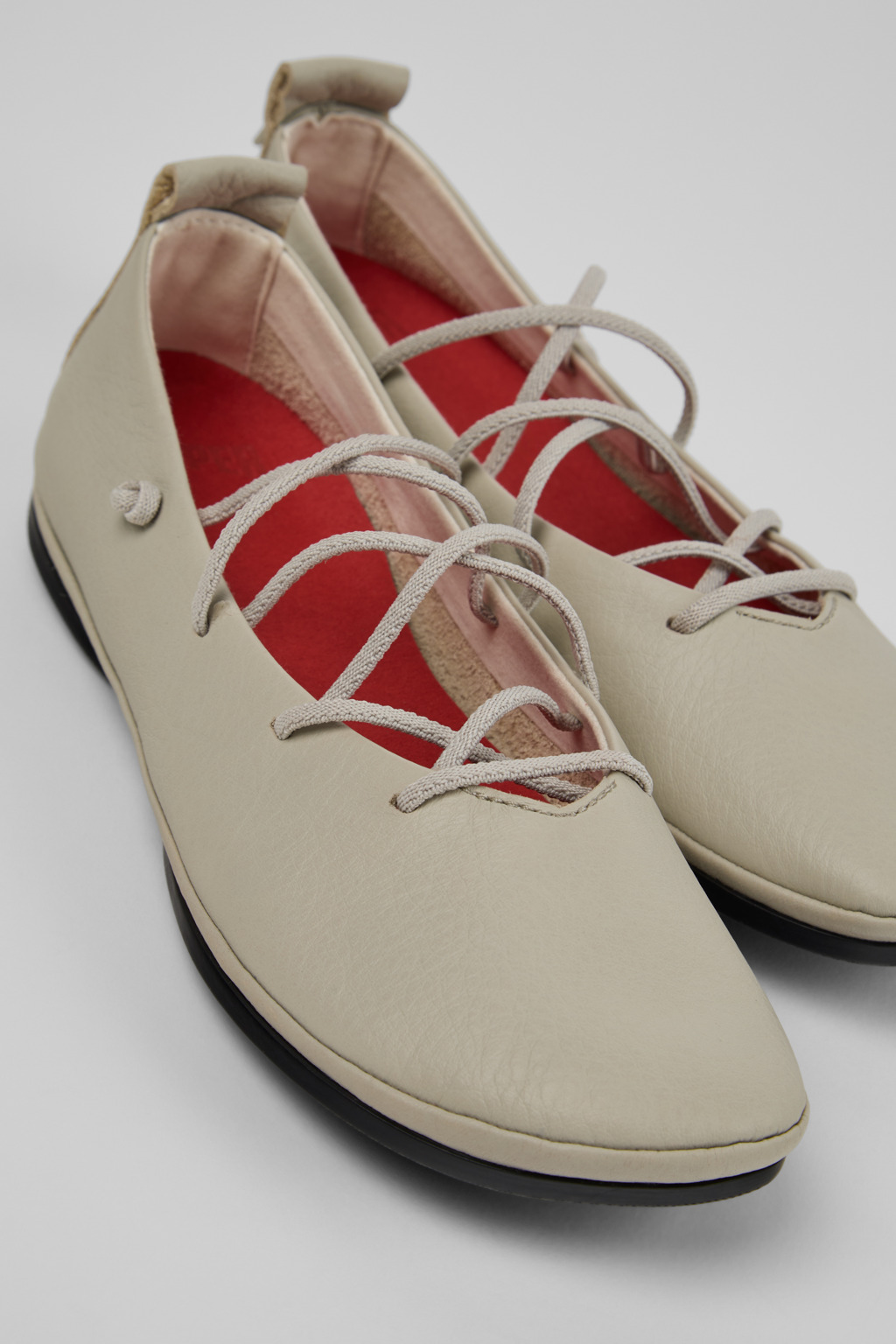 Right Beige Flat Shoes for Women - Spring/Summer collection
