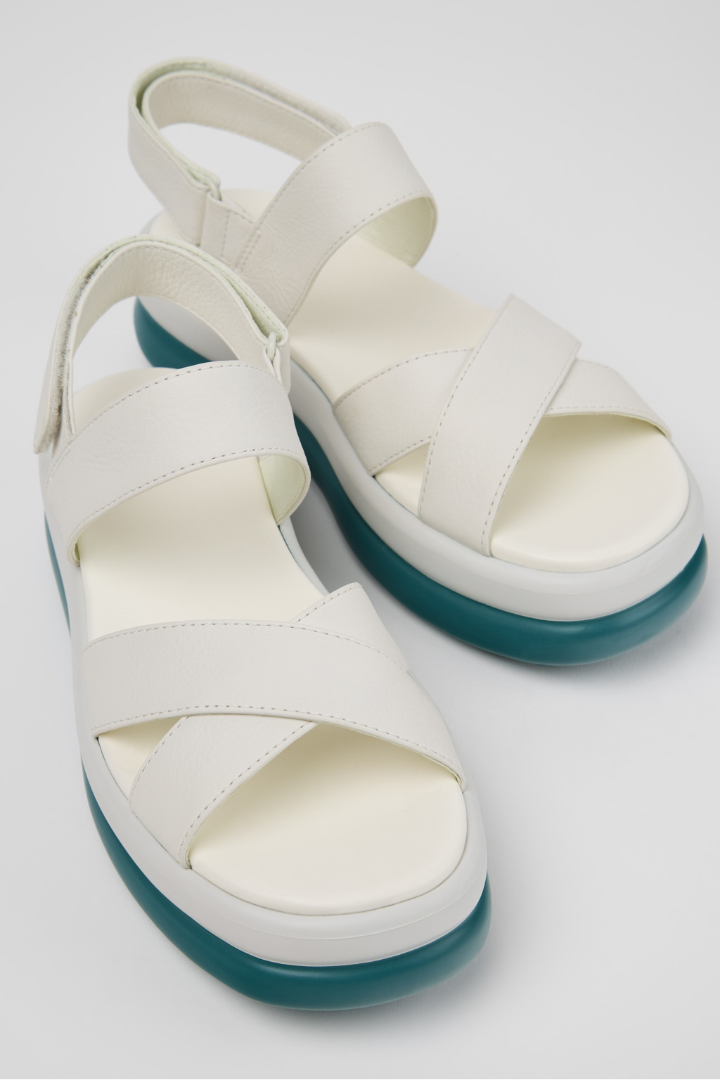 Pelotas | レディース サンダル | カンペール（Camper）公式オンライン