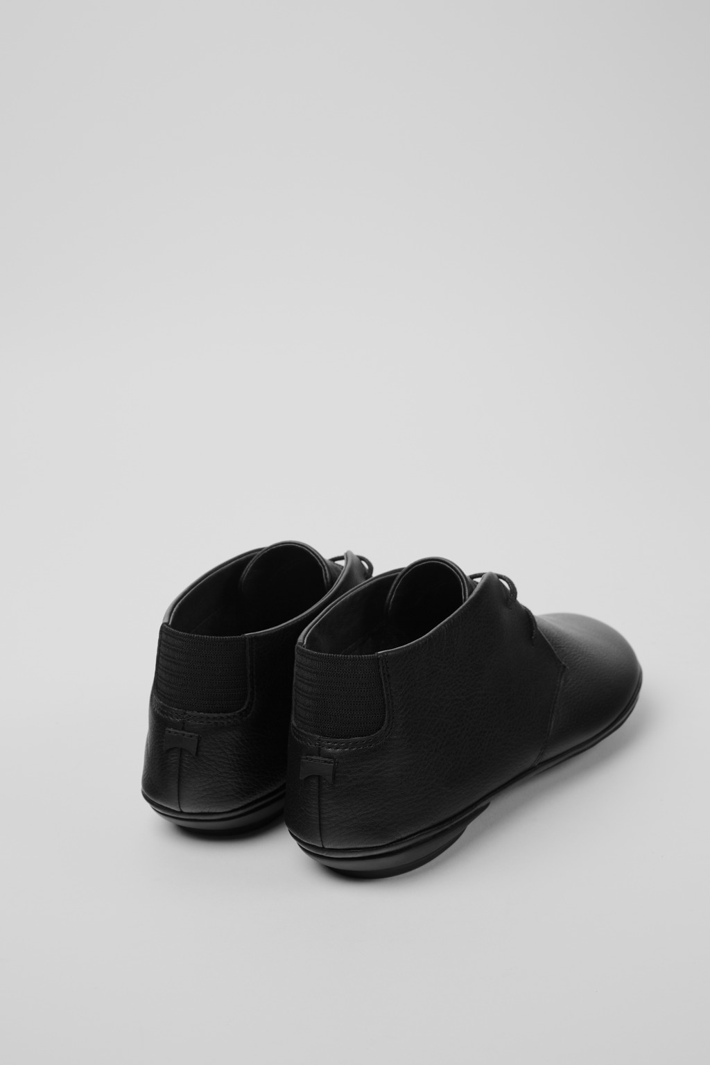 ★送料無料★CAMPER WOMENS RIGHT BOOTS K400221-004 Right Black Ankle Boots for Women - Spring/Summer collection