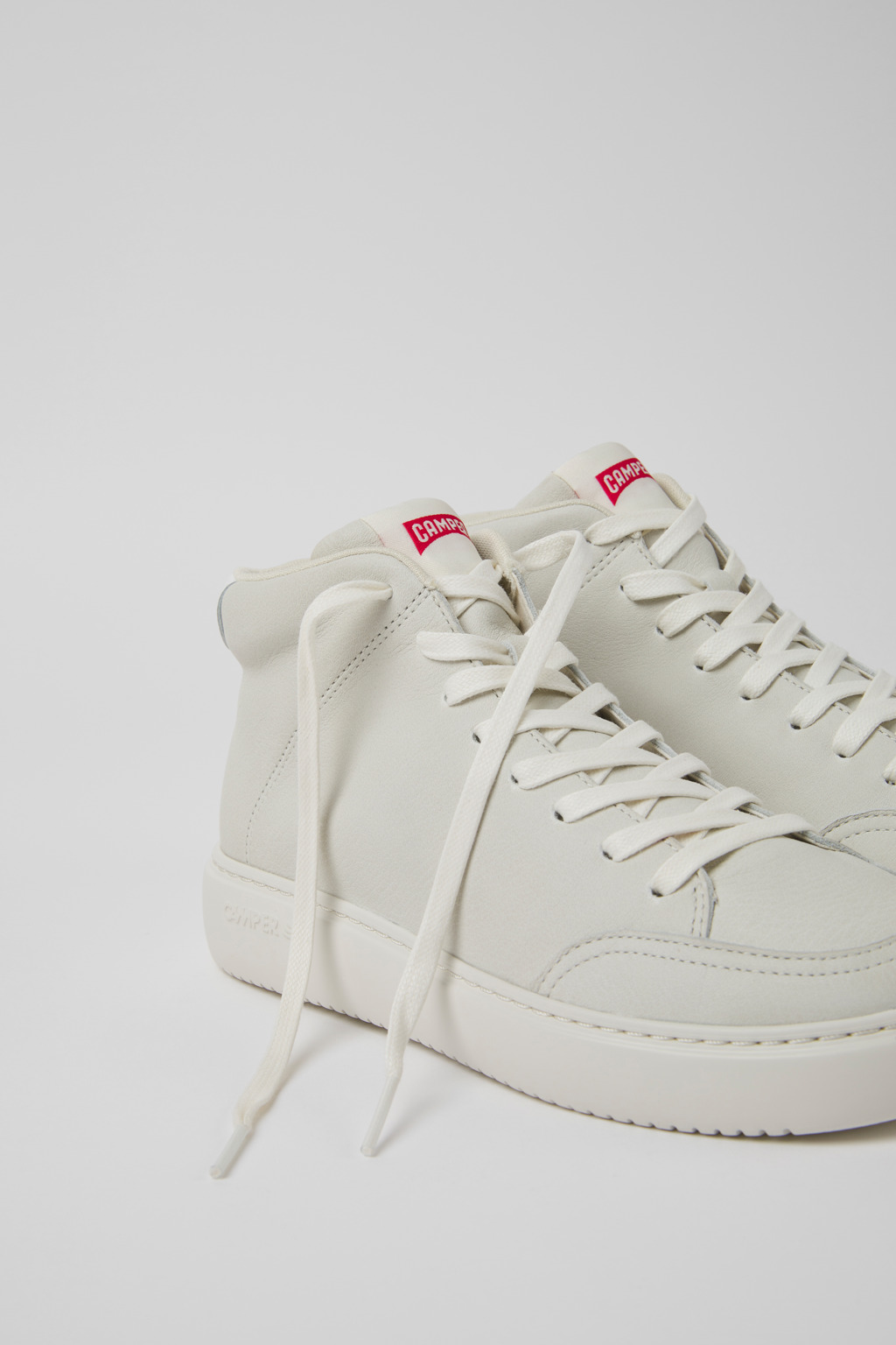 ショートブーツ・ブーティ CAMPER Woman Flat ankle boots White K400626-004 RUNNER K21 0 runner White Ankle Boots for Women - Spring/Summer