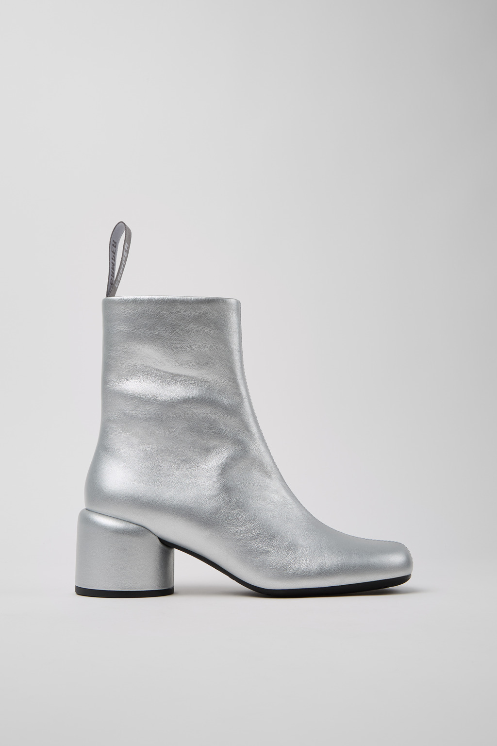 ショートブーツ・ブーティ CAMPER Woman Flat ankle boots Black K400786-001 NIKI 0 Black Ankle Boots for Women - Spring/Summer collection