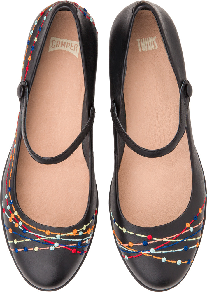 les twins shoes collection